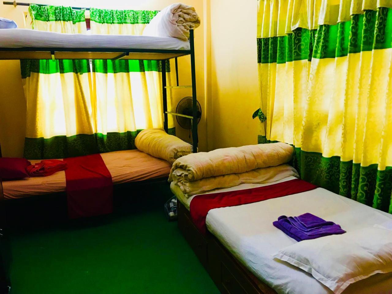 Aroma Tourist Hostel Pokhara Exterior foto
